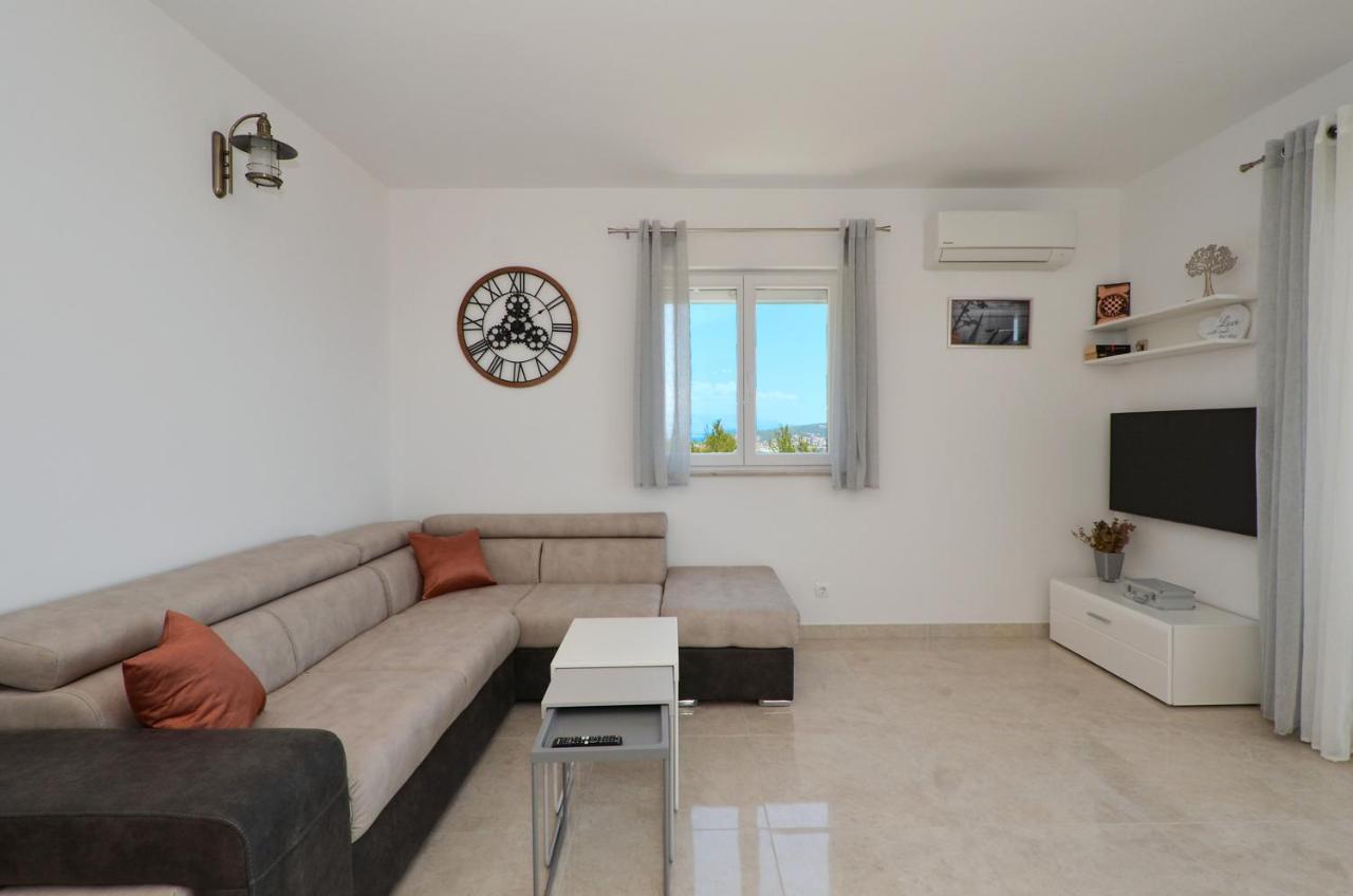 Apartment Elza โตรกีร์ ภายนอก รูปภาพ