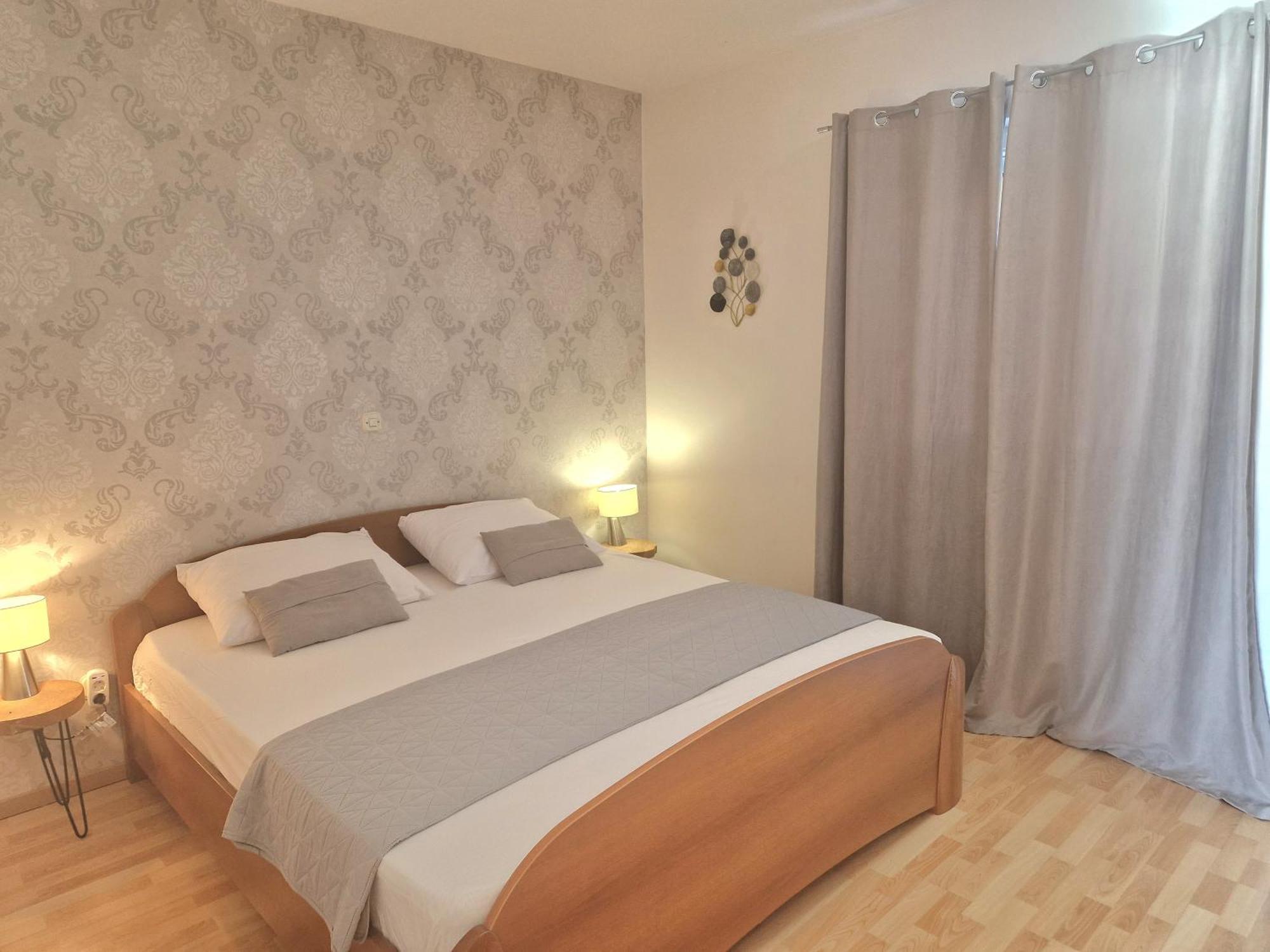 Apartment Elza โตรกีร์ ภายนอก รูปภาพ