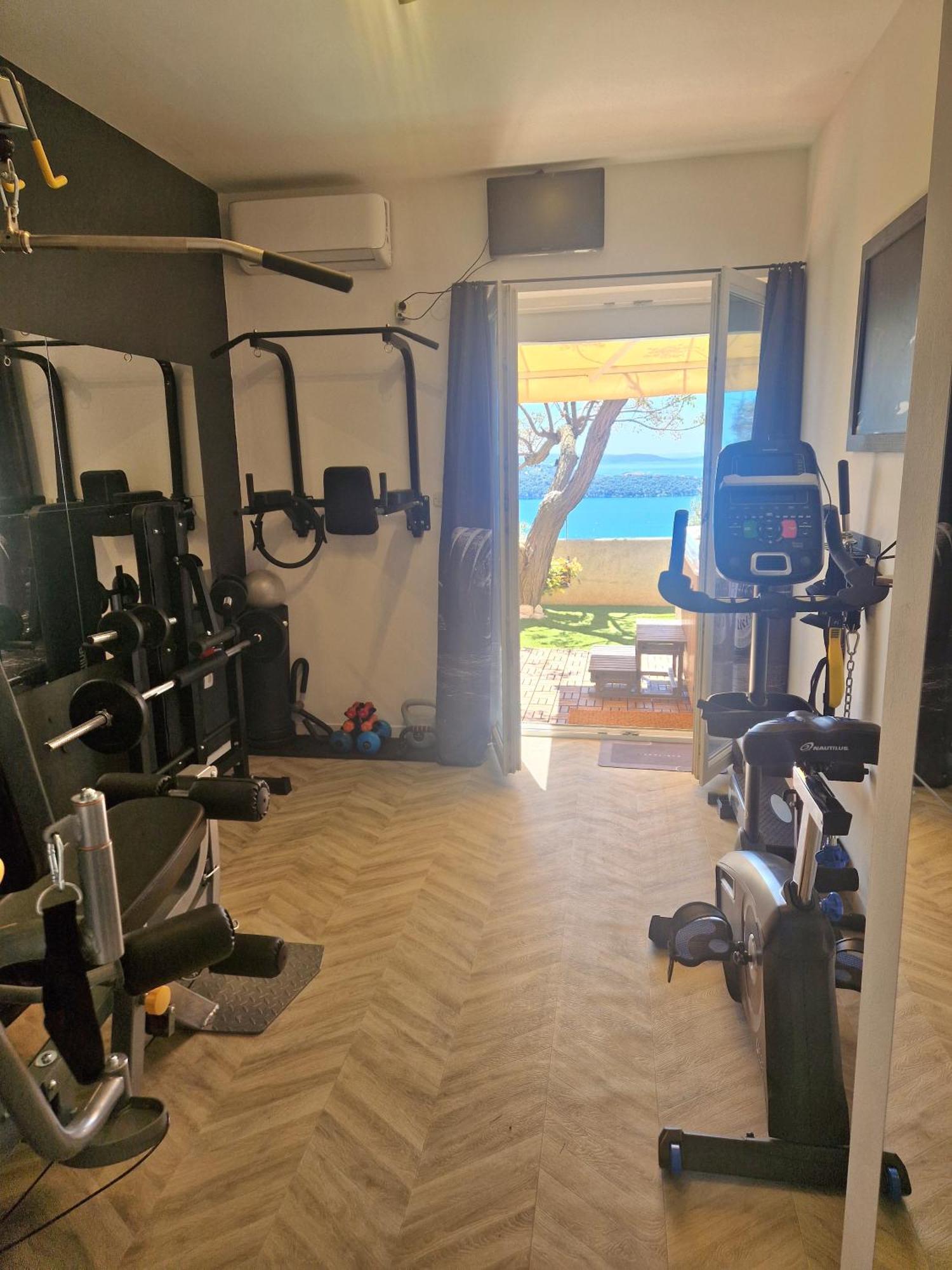 Apartment Elza โตรกีร์ ภายนอก รูปภาพ